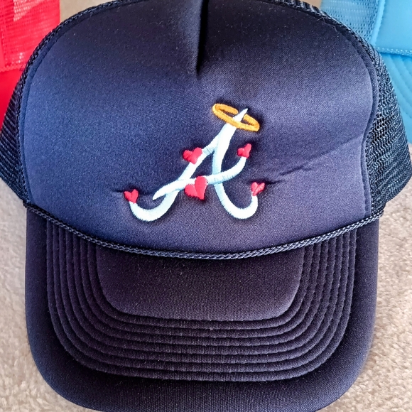 Atlanta Braves Hearts & Halo Snapback Trucker Cap~Nissun~Navy Blue - Picture 1 of 2